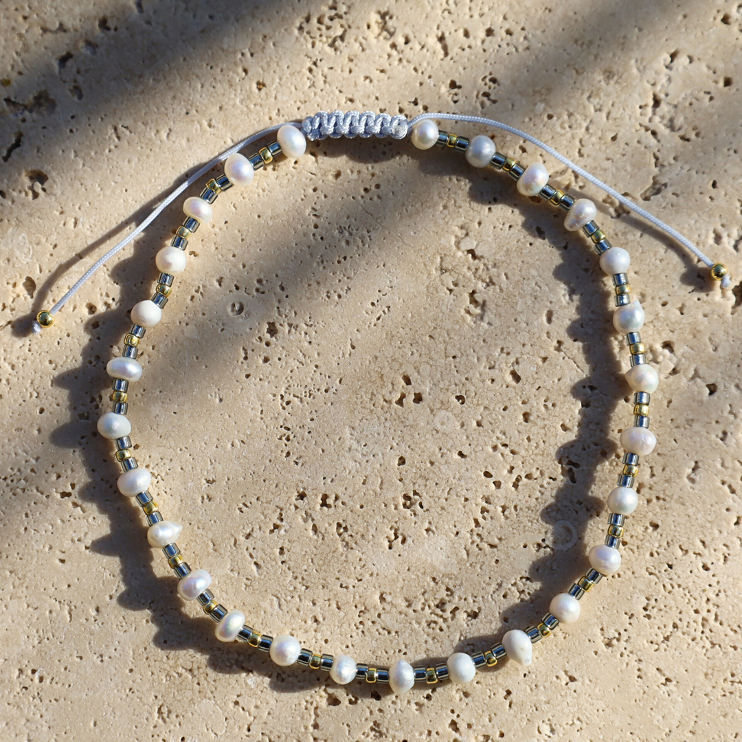 Protection Bracelet in Pearl