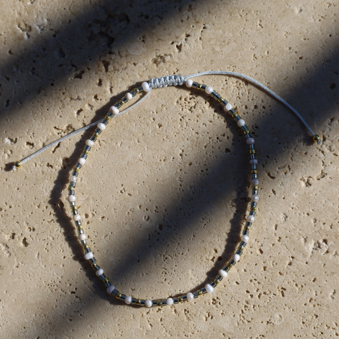 Protection Bracelet in Pearl