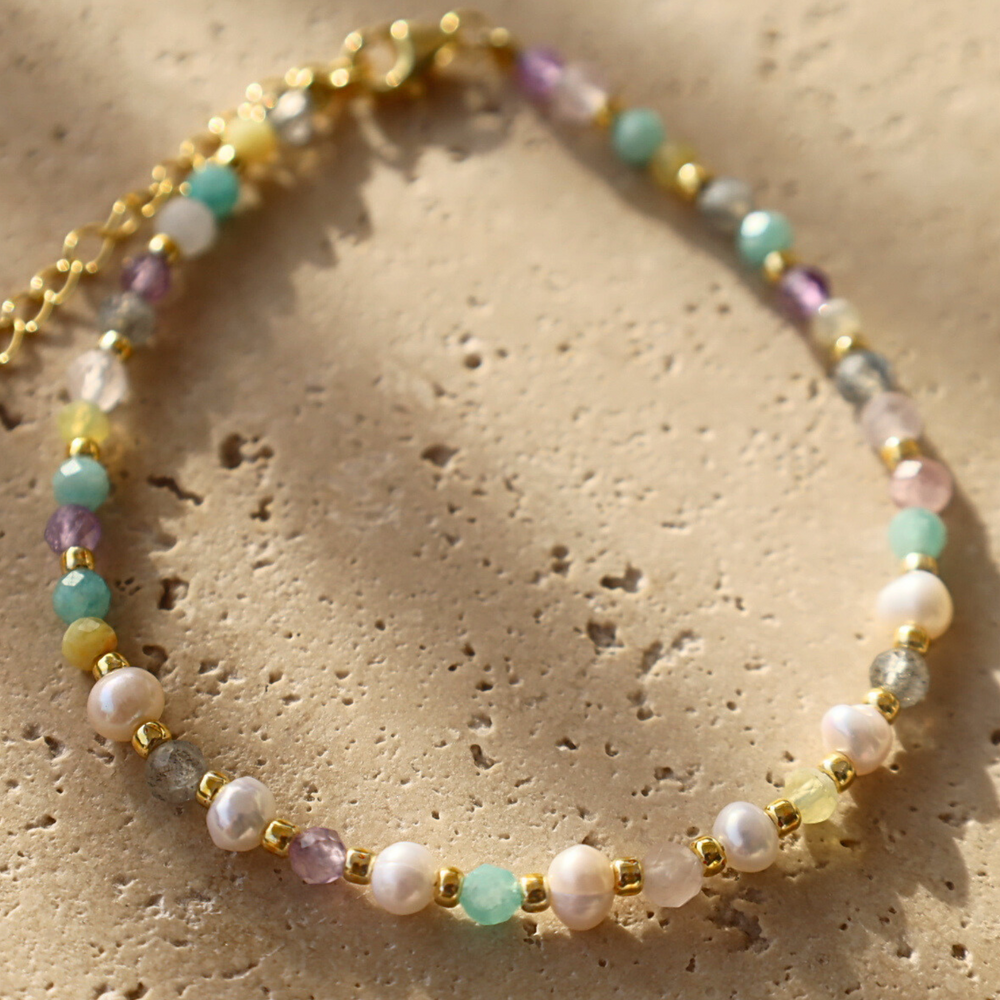 multi color bracelet with pearl and gold